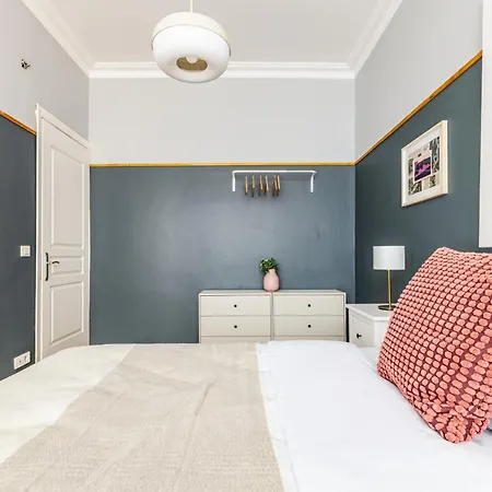 Taksim Sq Ac - Smart Tv - Prime Walkable Area